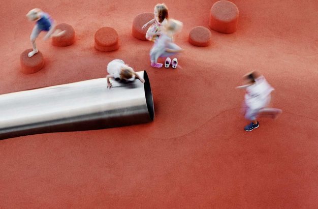 Roof-Park-Plaza-Playground. Wichmann + Bendtsen, Åke Lindmann. All rights reserved.